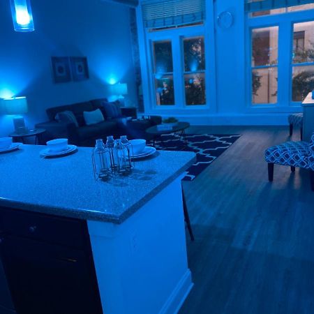 Industrial Smart Home Apartment In The Center Of Downtown メンフィス エクステリア 写真