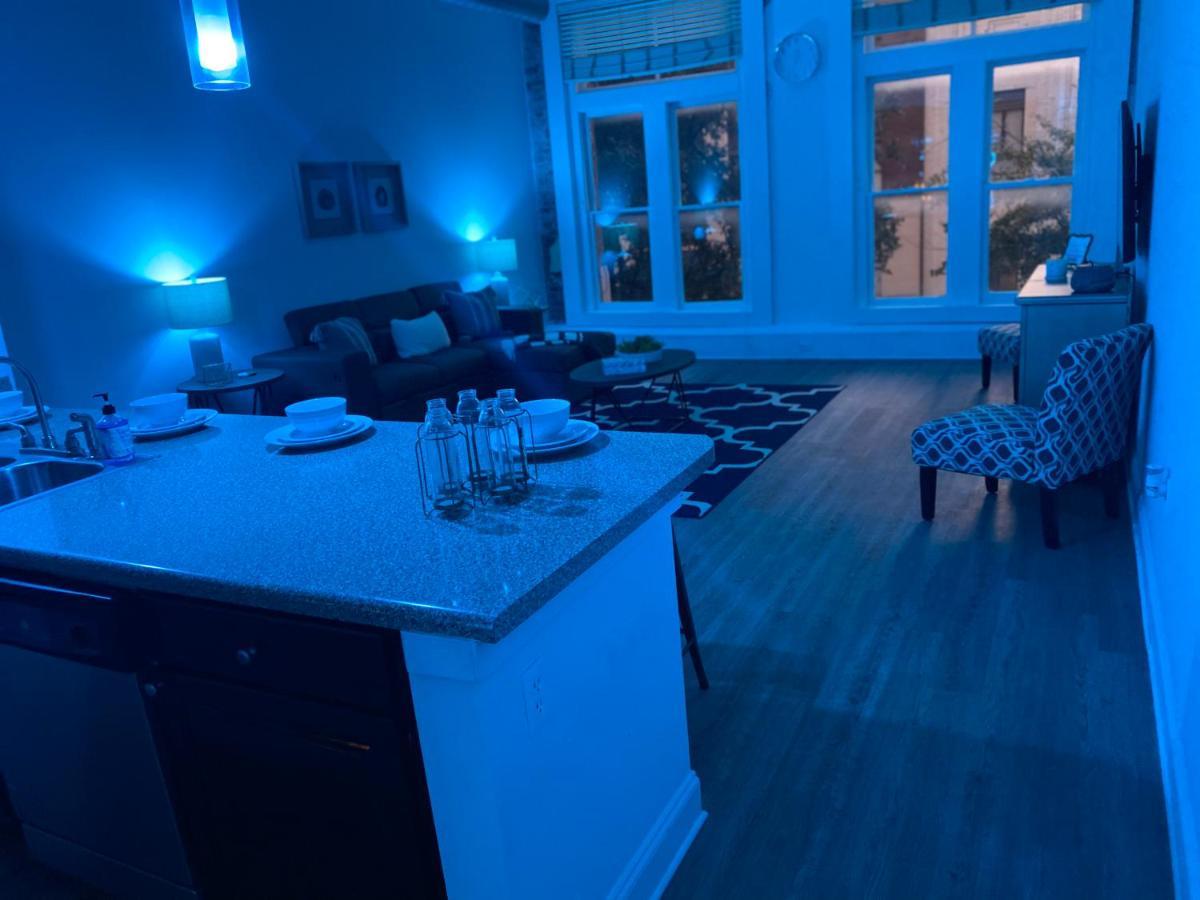 Industrial Smart Home Apartment In The Center Of Downtown メンフィス エクステリア 写真